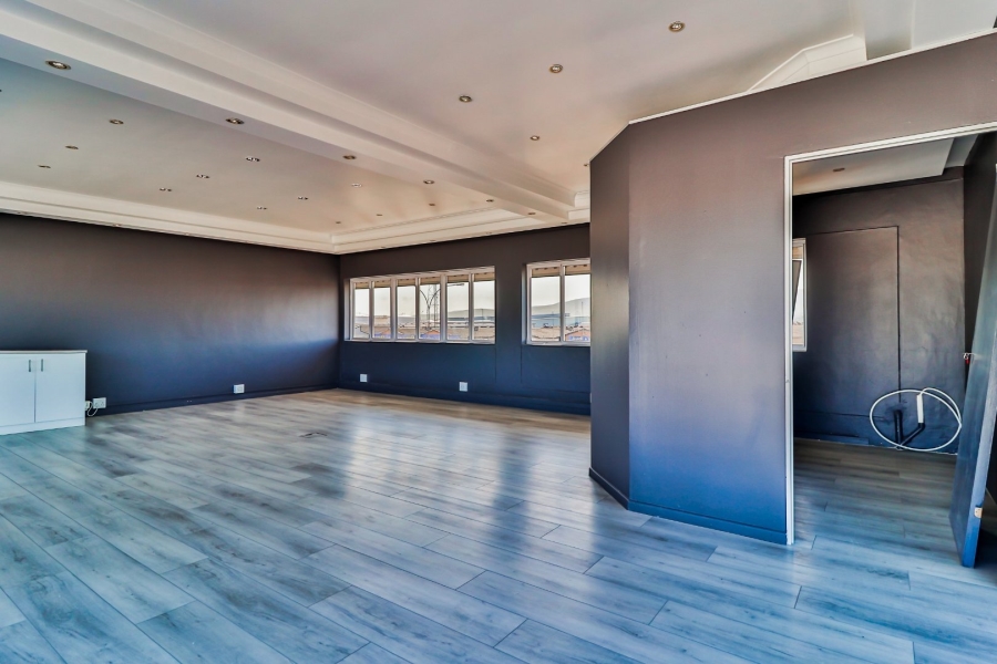 To Let Commercial Property for Rent in Montague Gardens Western Cape